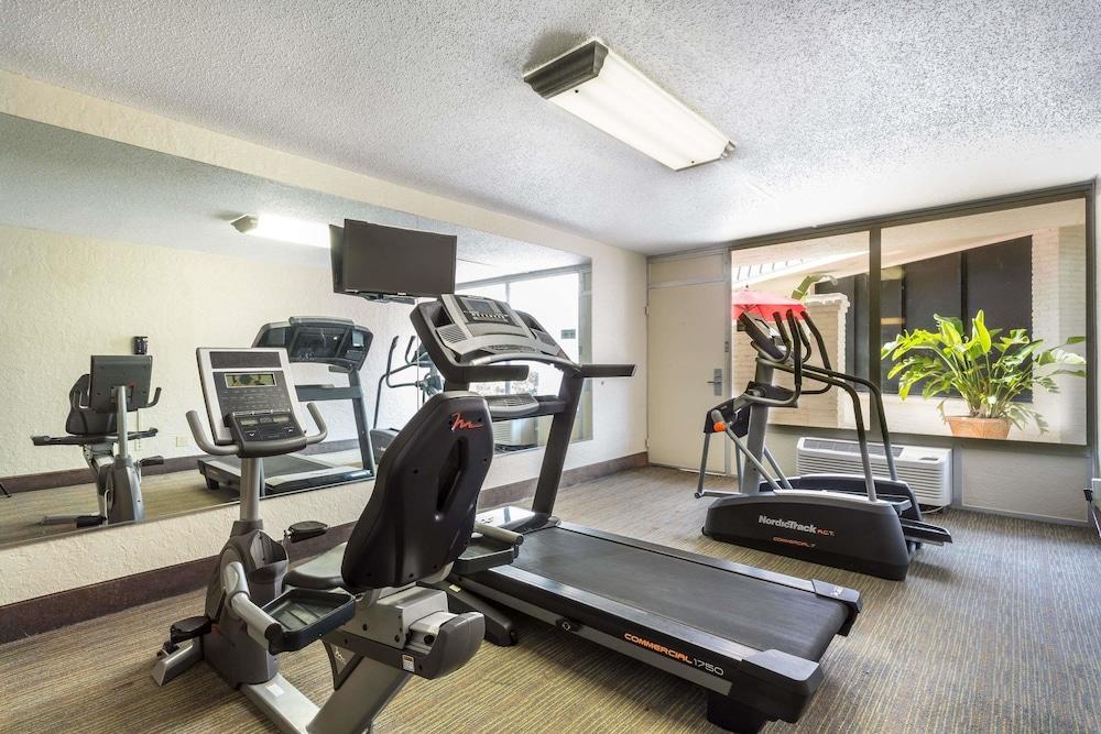 Ramada By Wyndham Houma Hotell Eksteriør bilde